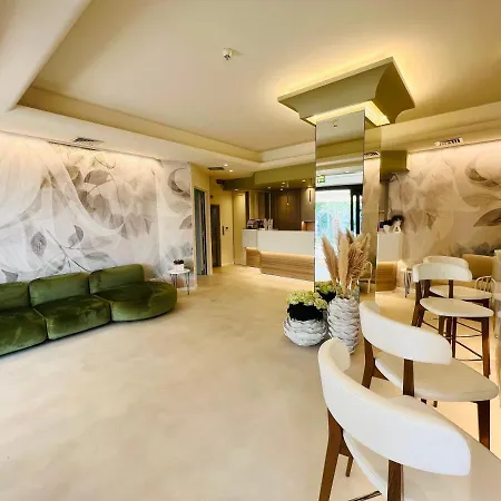 Savoy Hotel 4*