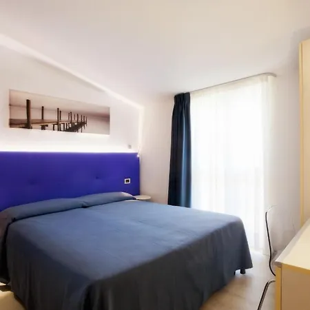 Savoy 4*